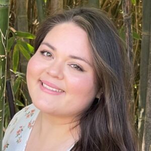 Aileen Roman Headshot